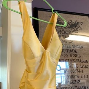 Beautiful daisy yellow prom dress